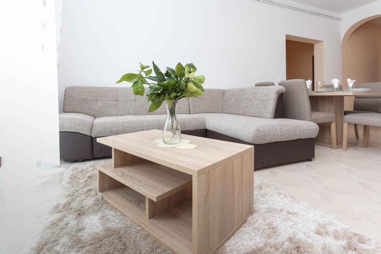 Apartments Marinero 特罗吉尔 外观 照片