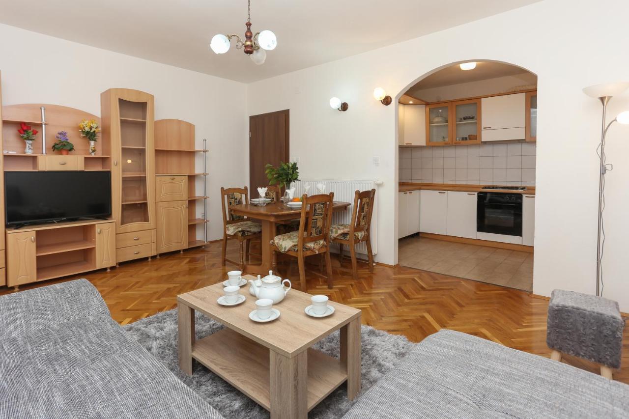 Apartments Marinero 特罗吉尔 外观 照片